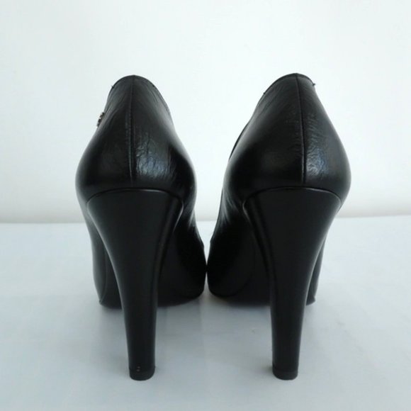 Chanel Cap Toe Pumps Black Leather & Patent - Picture 7 of 8